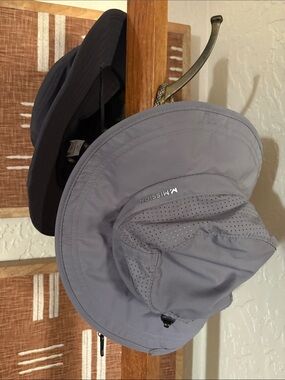 Mission Max Plus Gray & Black Ventilated Sun Hats